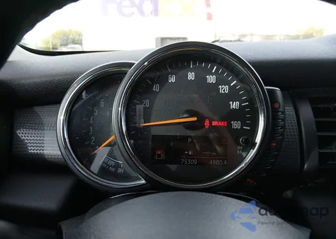 2016 Mini Hardtop Cooper z USA, uszkodzony, nr VIN WMWXU1C54G2D08206